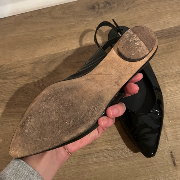 Stuart Weitzman Black Patent Leather Slingback Flats with Pointed Toe. Size 6.5 - Picture 7 of 9